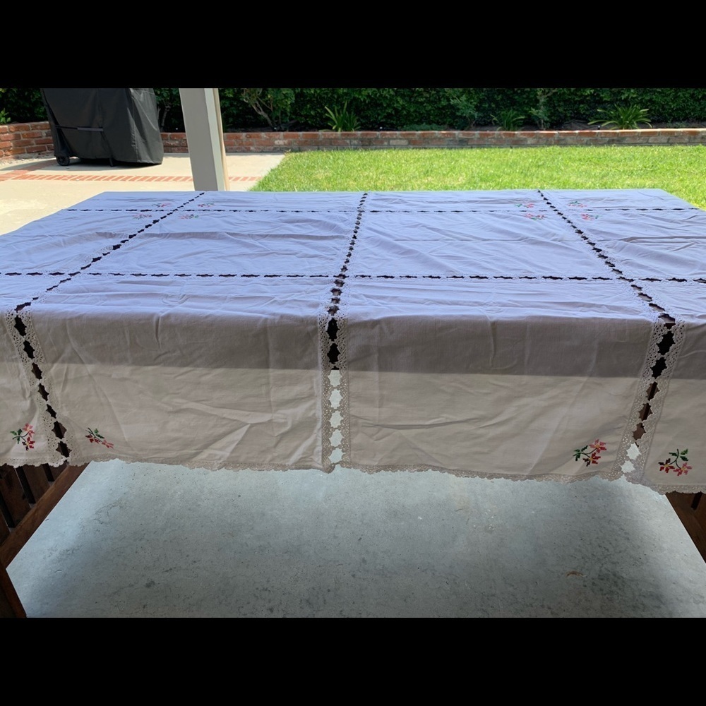 Table cloths - Picture 4 of 7